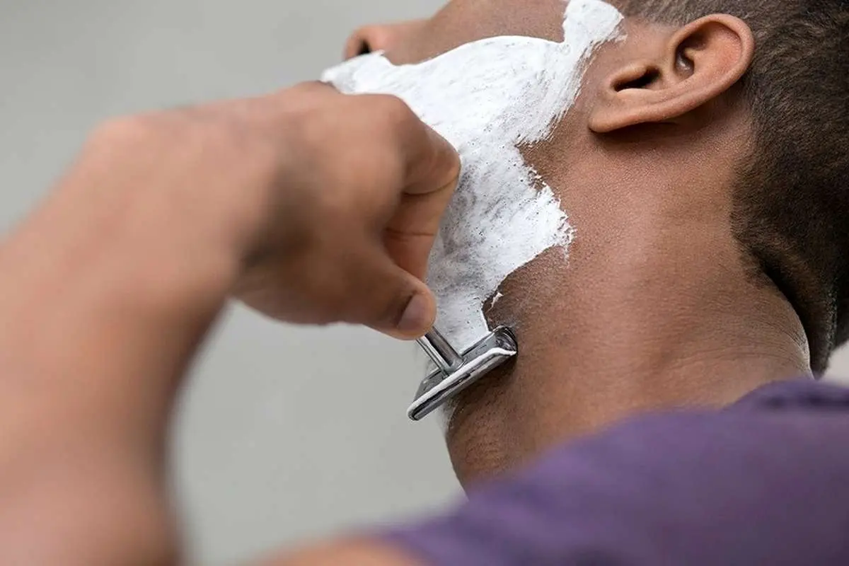 کاهش تحریک پوست بعد از اصلاح آن با تیغ