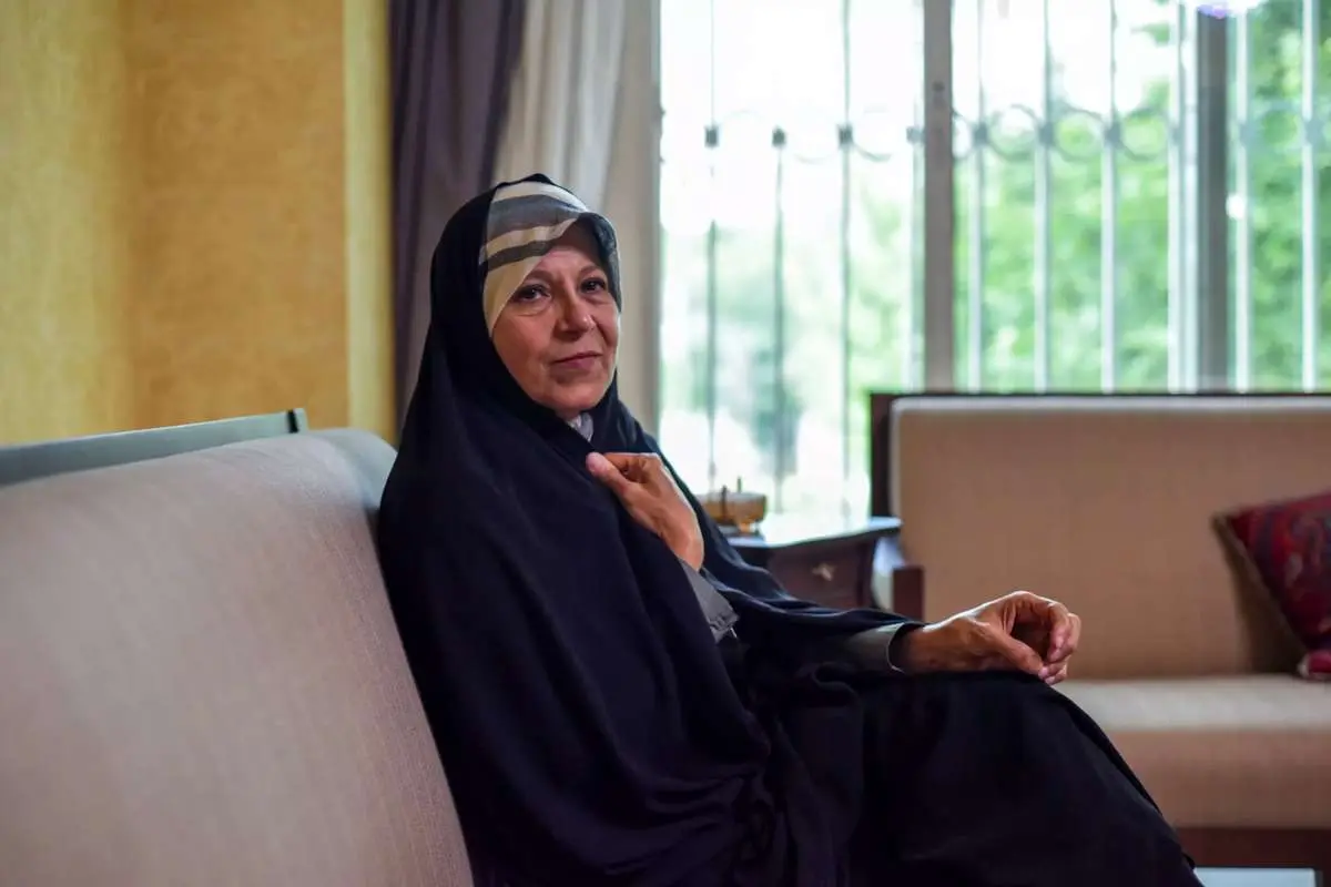 نقد تند روزنامه اصولگرا به فائزه هاشمی: او همان رویکرد براندازانه منافقین را پیش میبرد