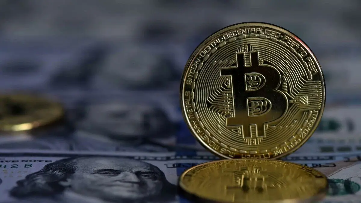 سقوط سهام بانک های امریکا و جهش قیمت بیت کوین!
