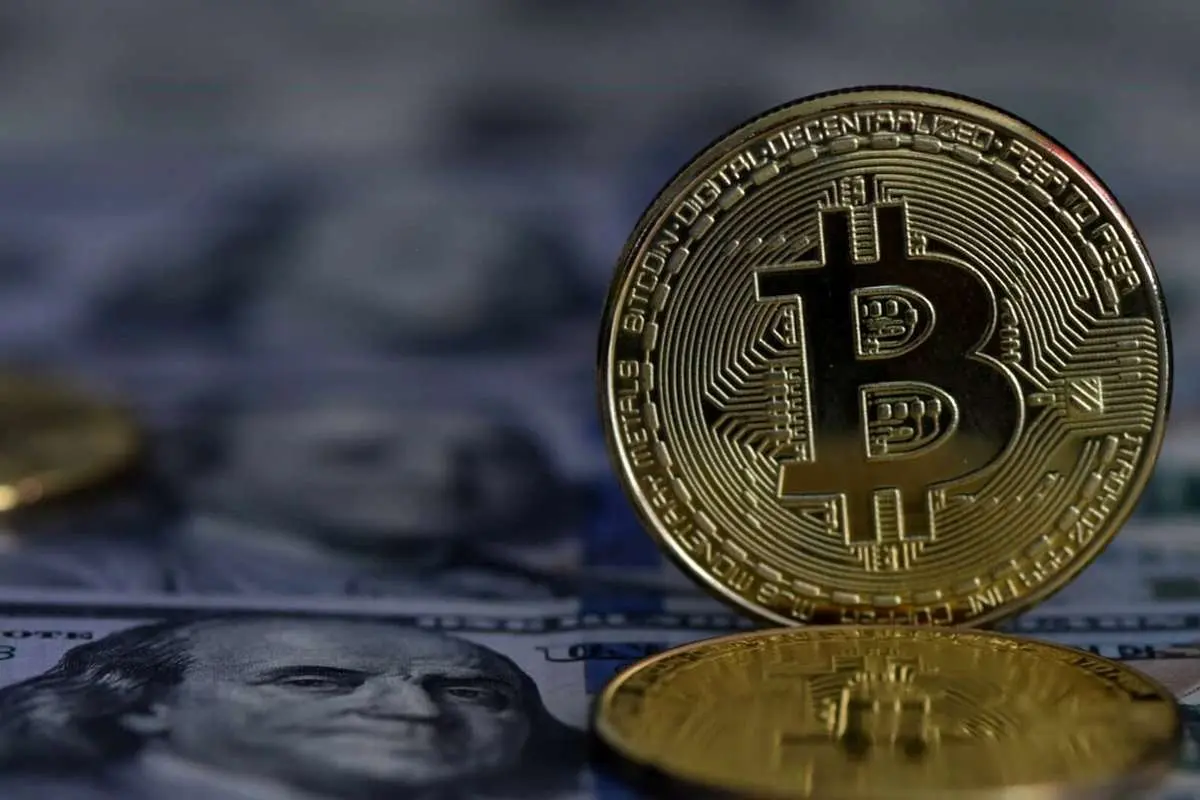سقوط سهام بانک های امریکا و جهش قیمت بیت کوین!