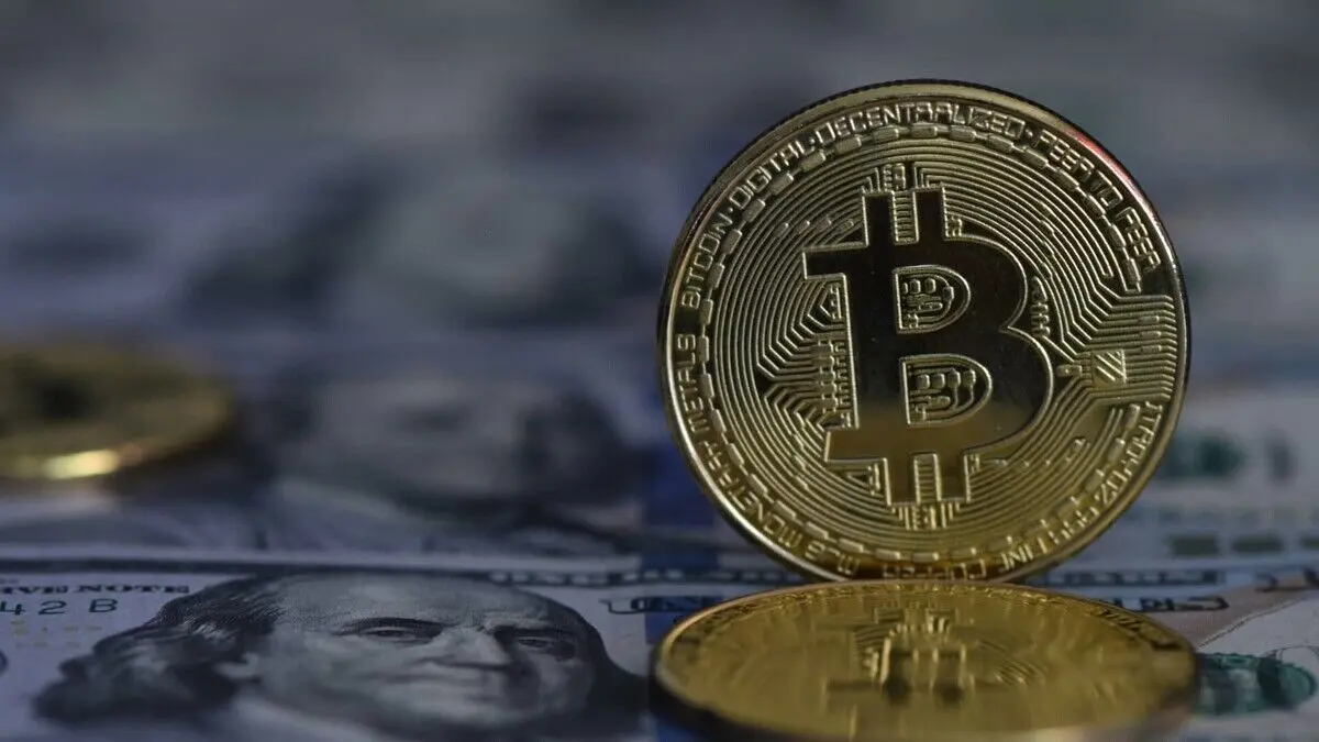 سقوط سهام بانک های امریکا و جهش قیمت بیت کوین!