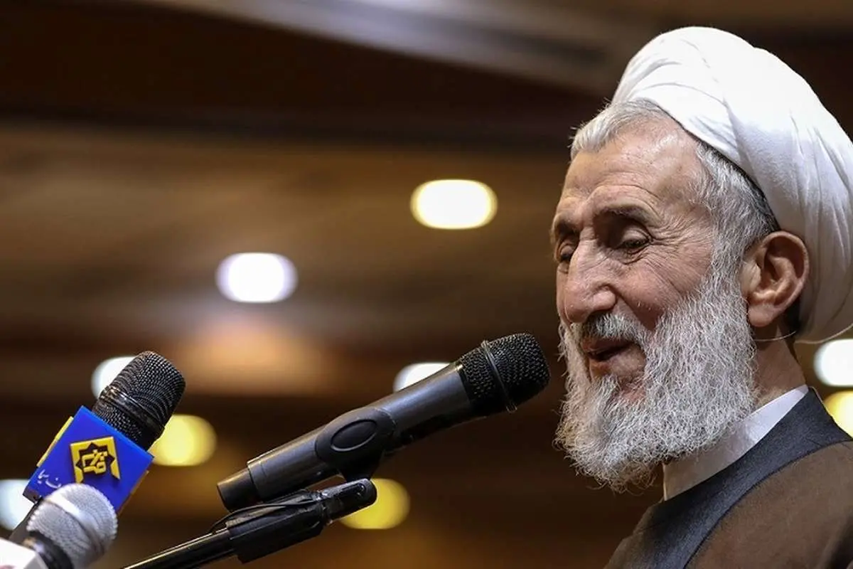 امام جمعه تهران: اگر می‌بینیم رهبر انقلاب میهمانان را روی زیلو پذرایی می‌کنند سبک امام علی است