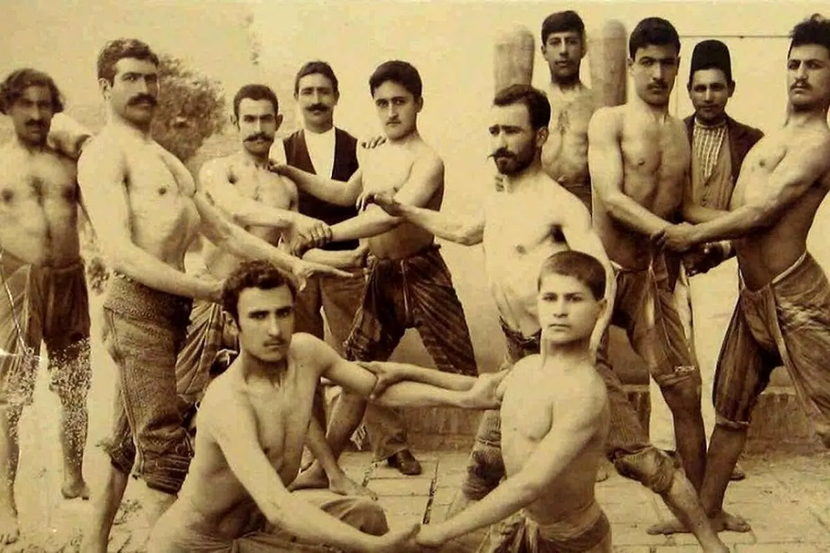 (تصاویر) از مطرب تا کفترباز؛ عکسهایی از زندگی روزمره در دوران قاجار