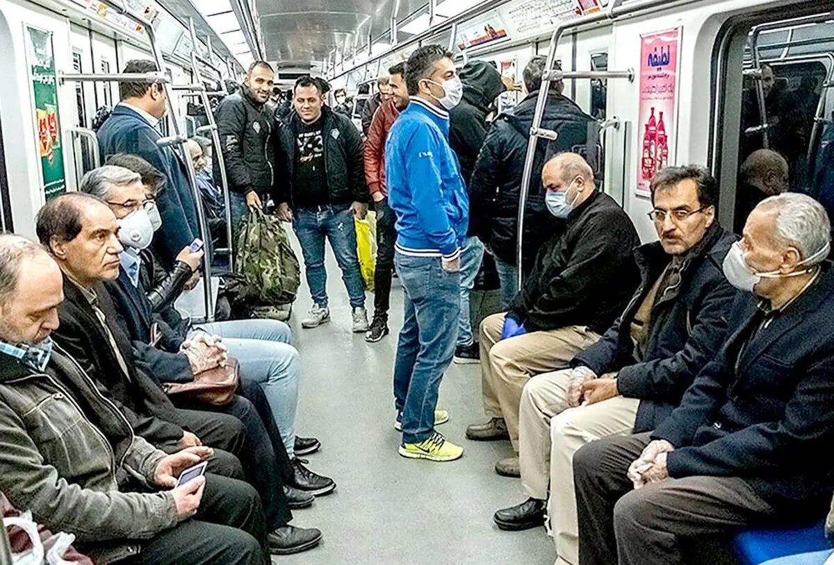 (ویدئو) سرودخوانی چند نوجوان در مترو تهران پربازدید شد