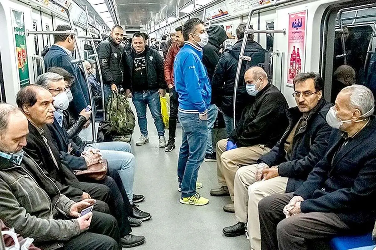 (ویدئو) سرودخوانی چند نوجوان در مترو تهران پربازدید شد