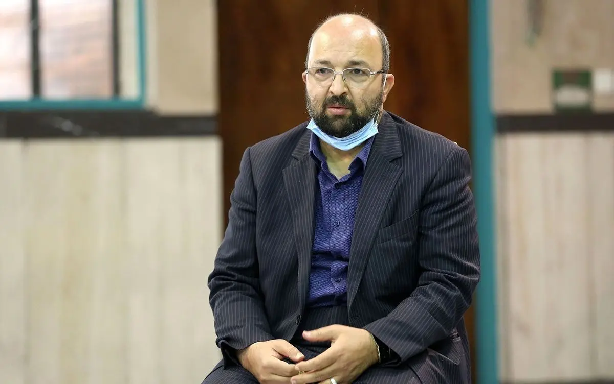 جواد امام، دبیرکل جبهه ایثارگران: احمدی نژاد را برای روز مبادا کنار گذاشته‌اند