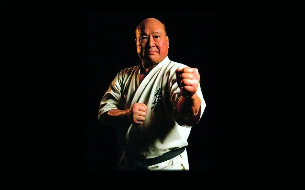 (تصاویر) قوی‌ترین مشت دنیا؛ این مرد با دو مشت گاوهای وحشی را می‌کشت