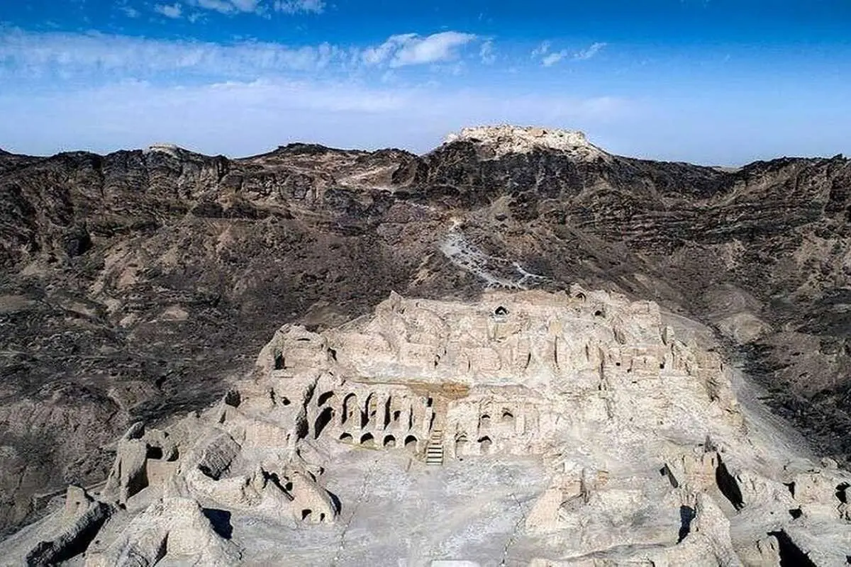 با ارواح تاریخ در شهر مقدس اشکانیان