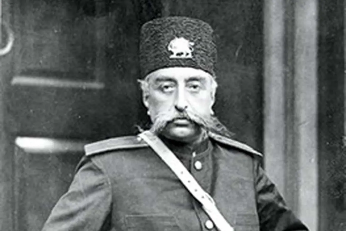 عکسی از مظفرالدین شاه وقتی پلنگ شکار می کرد