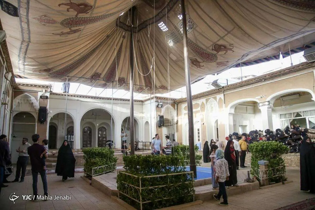 (تصاویر) برپایی خیمه عزاداری محرم