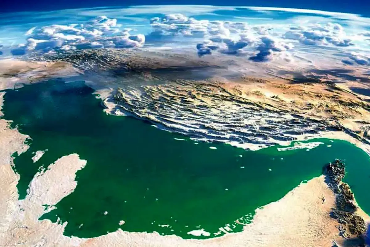 فیلم قدیمی از مراسم تشییع پیکر شهدای بازپسگیری جزایر تنب بزرگ و کوچک و ابوموسی در سال١٣٥٠