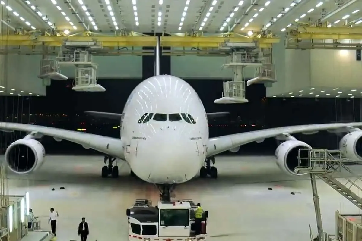 (ویدئو) صفر تا صد رنگ کردن هواپیمای غول پیکر ایرباس A380