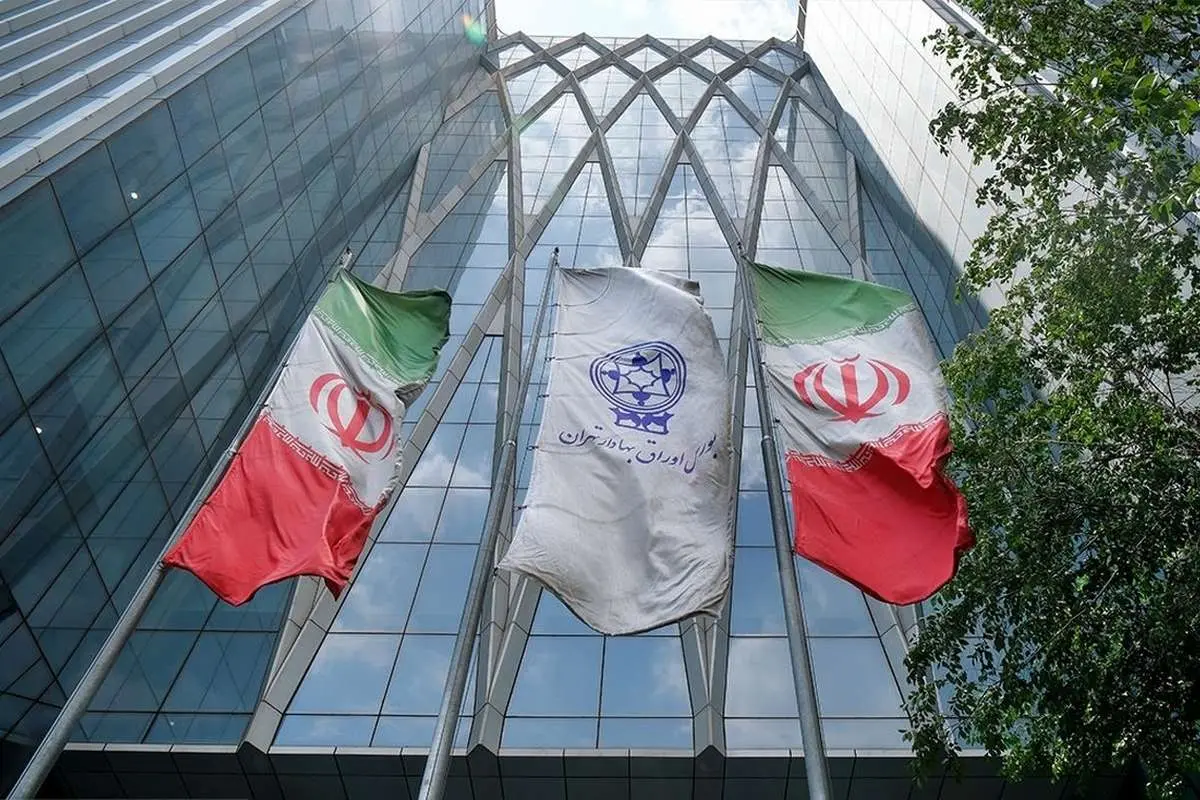 پیشبینی بورس فردا ۱۷ تیر ۱۴۰۲ / در نیم ساعت پایانی معاملات بازار سهام چه اتفاقی رخ داد؟