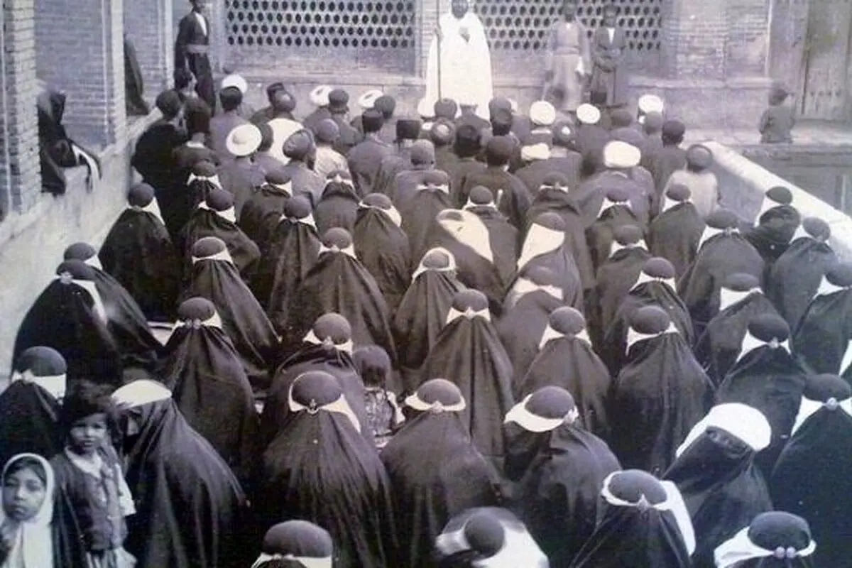 نماز جمعه از چه زمانی در تهران برگزار شد؟