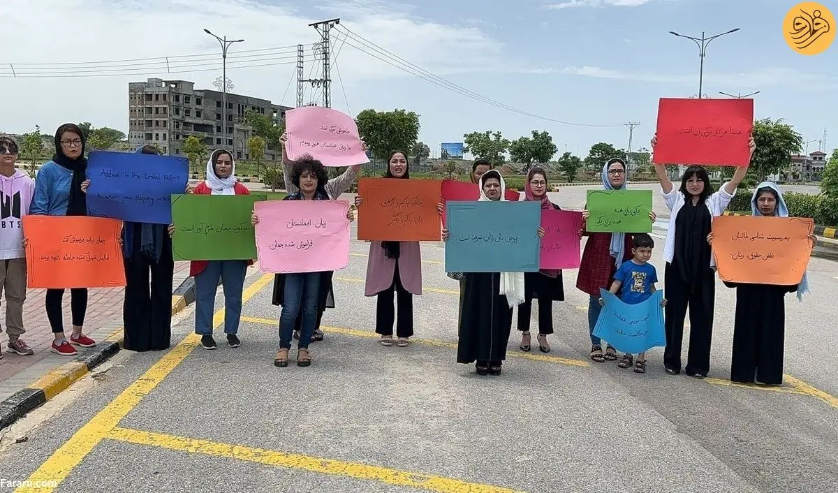 (ویدئو) اعتراض به بستن آرایشگاه‌های زنانه در افغانستان