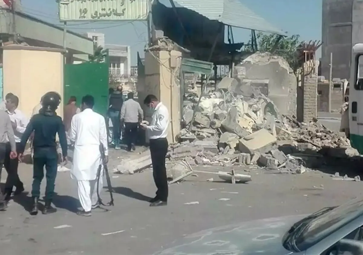 (ویدئو) اولین تصاویر از حادثه تروریستی کلانتری ۱۶ زاهدان