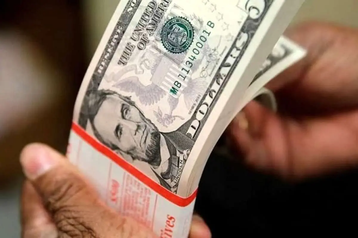 فصل متفاوت بازار دلار