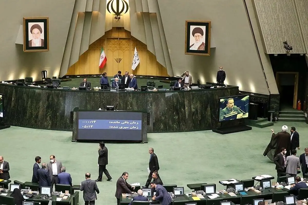 نماینده مجلس: حکم شارع مقدس را که نمیتوانیم به رفراندوم بگذاریم