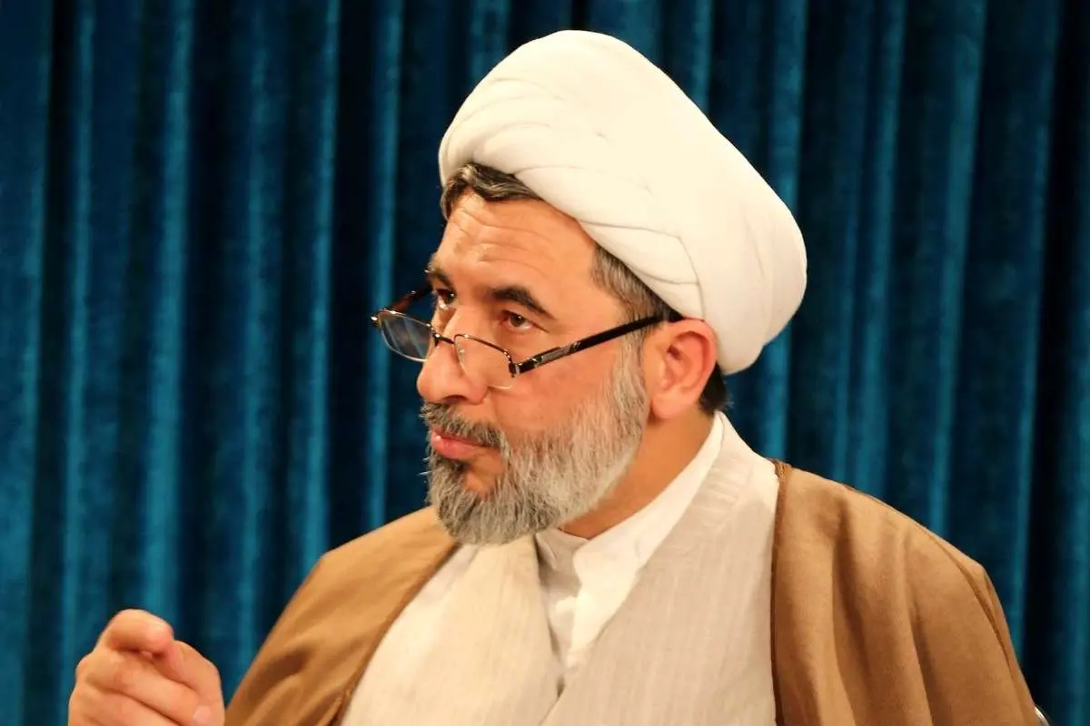 عضو شورای عالی حوزه علمیه خراسان: برخی مادران باحجاب به دخترشان حق میدهند که بدحجاب باشد