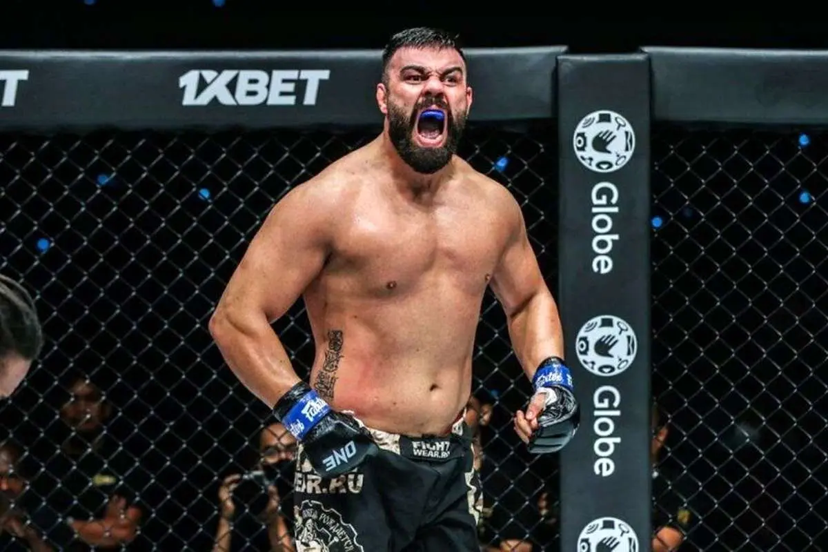 حمله یک مبارز ایرانی MMA به امیر علی اکبری