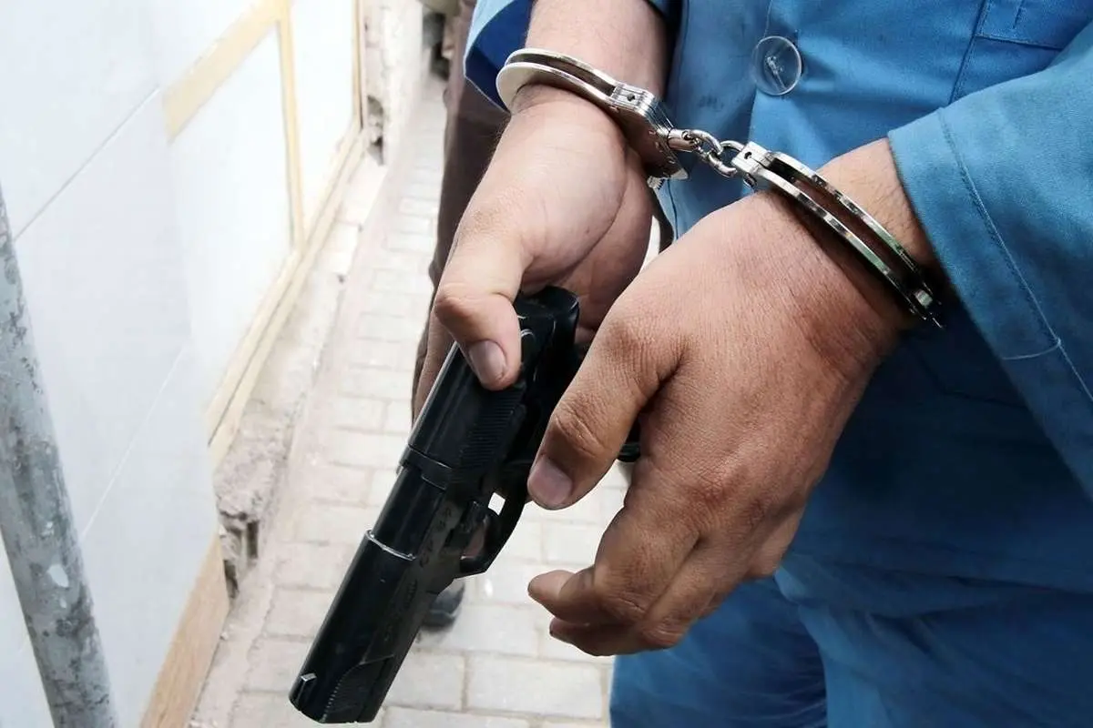 (ویدئو) اولین تصاویر از سرقت مسلحانه از یک طلافروشی در استان مرکزی