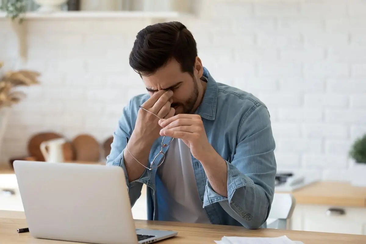 (ویدئو) افشای پشت پرده یک درد؛ با این ترفند از شر این مدل سردرد خلاص شوید!