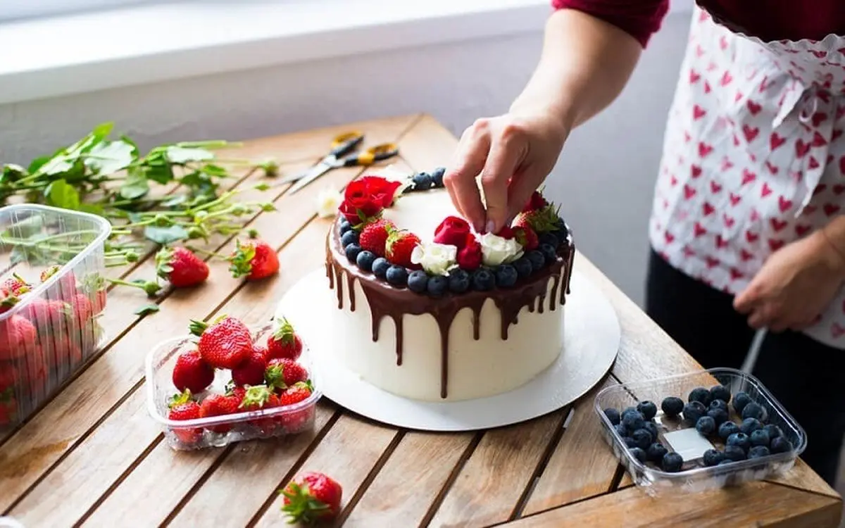 طرز تهیه پرطرفدارترین کیک خانگی/ از بین بردن بوی بد تخم مرغ با این ترفند