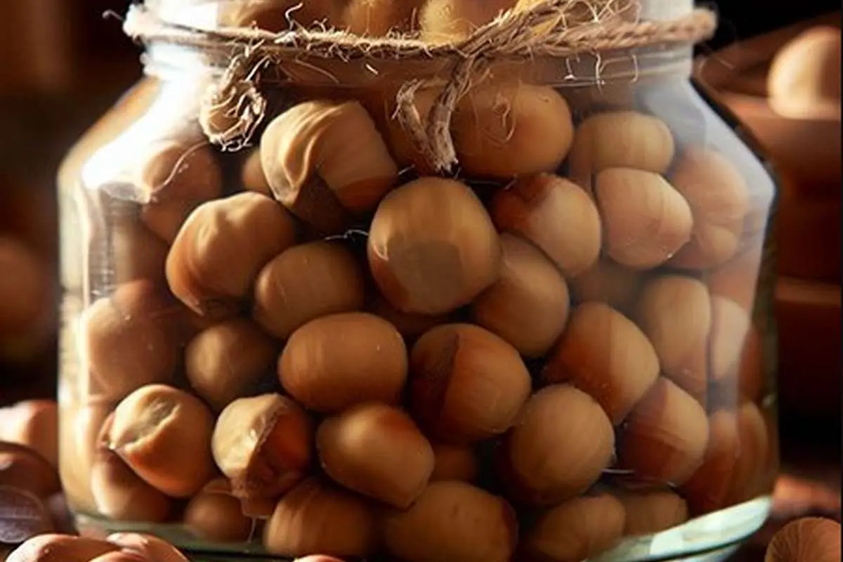 طرز تهیه ترشی فندق به روشهای متفاوت