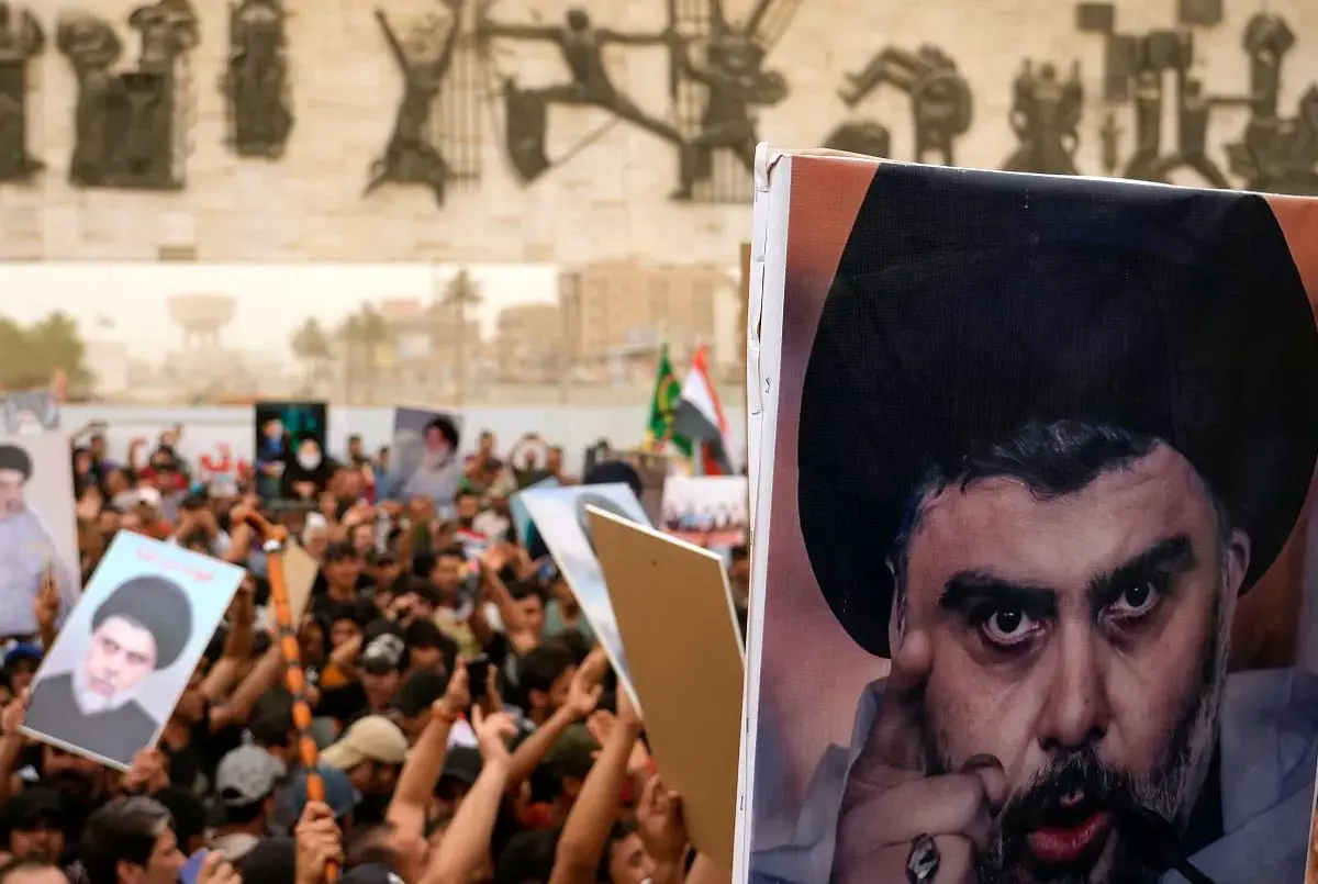 سفارت سوئد در بغداد توسط هواداران جریان صدر به آتش کشیده شد / مهاجمان وارد سفارت شدند