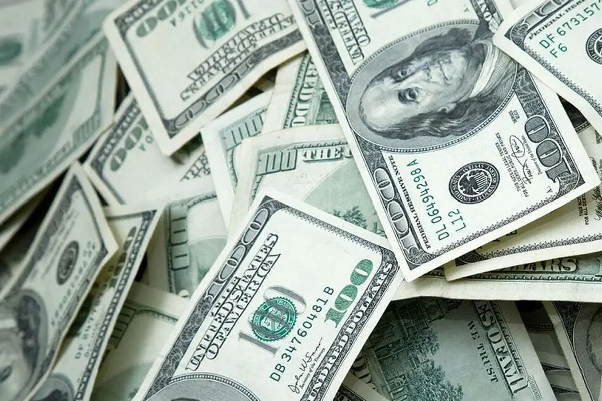 بانک مرکزی از تثبیت نرخ ارز عقب‌نشینی می‌کند؟