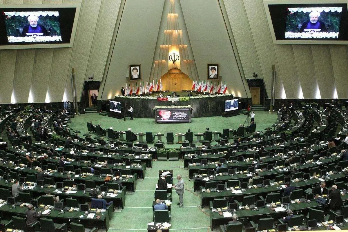 داوطلبان انتخابات مجلس چه مدارکی برای ثبتنام نیاز دارند؟