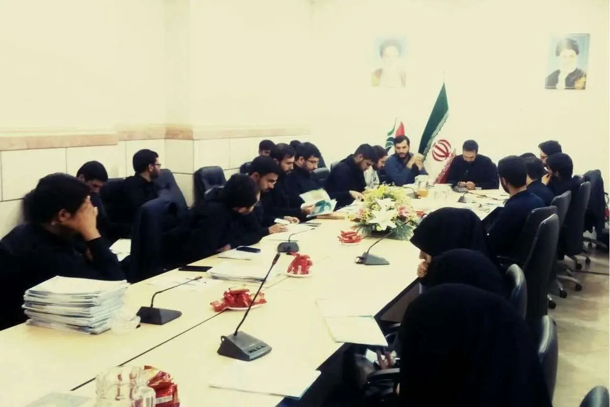 بسیج دانشجویی: نام مجلس را از «خانه ملت» به «ملک شخصی تان» تغییر دهید!