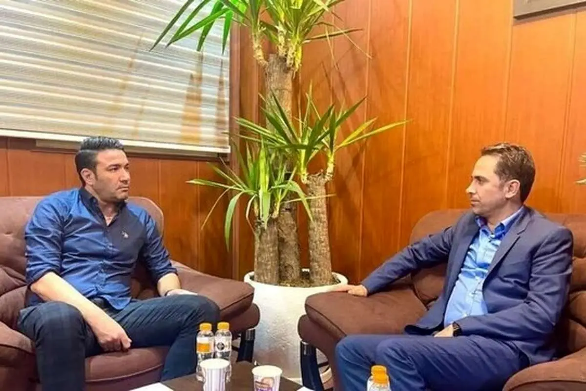 آشتیکنان مدیرعامل و سرمربی استقلال با حضور معاون وزیر