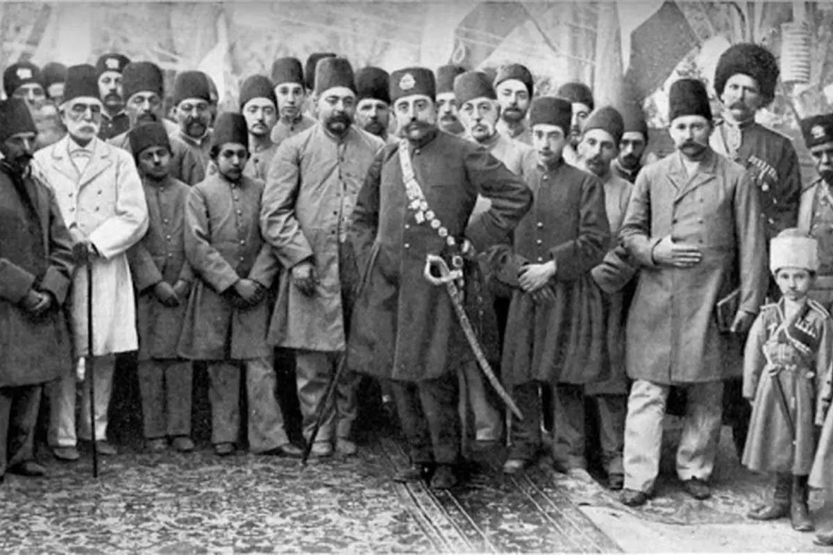 عکسی از امضای ۷ پادشاه قاجار