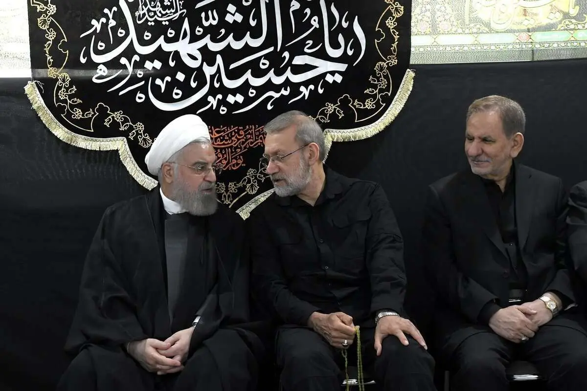 (تصاویر) لاریجانی، جهانگیری و ظریف در مراسم عزاداری حسن روحانی