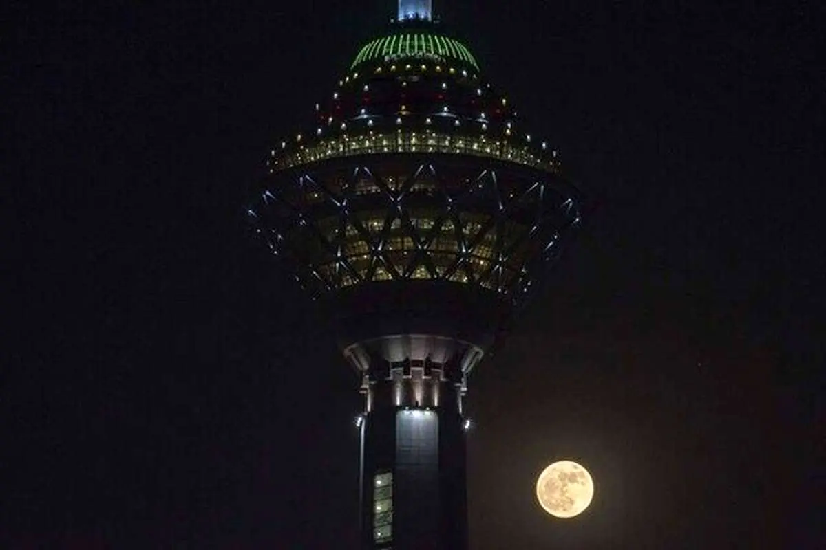 خاموشی برج میلاد در تاسوعا و عاشورای حسینی