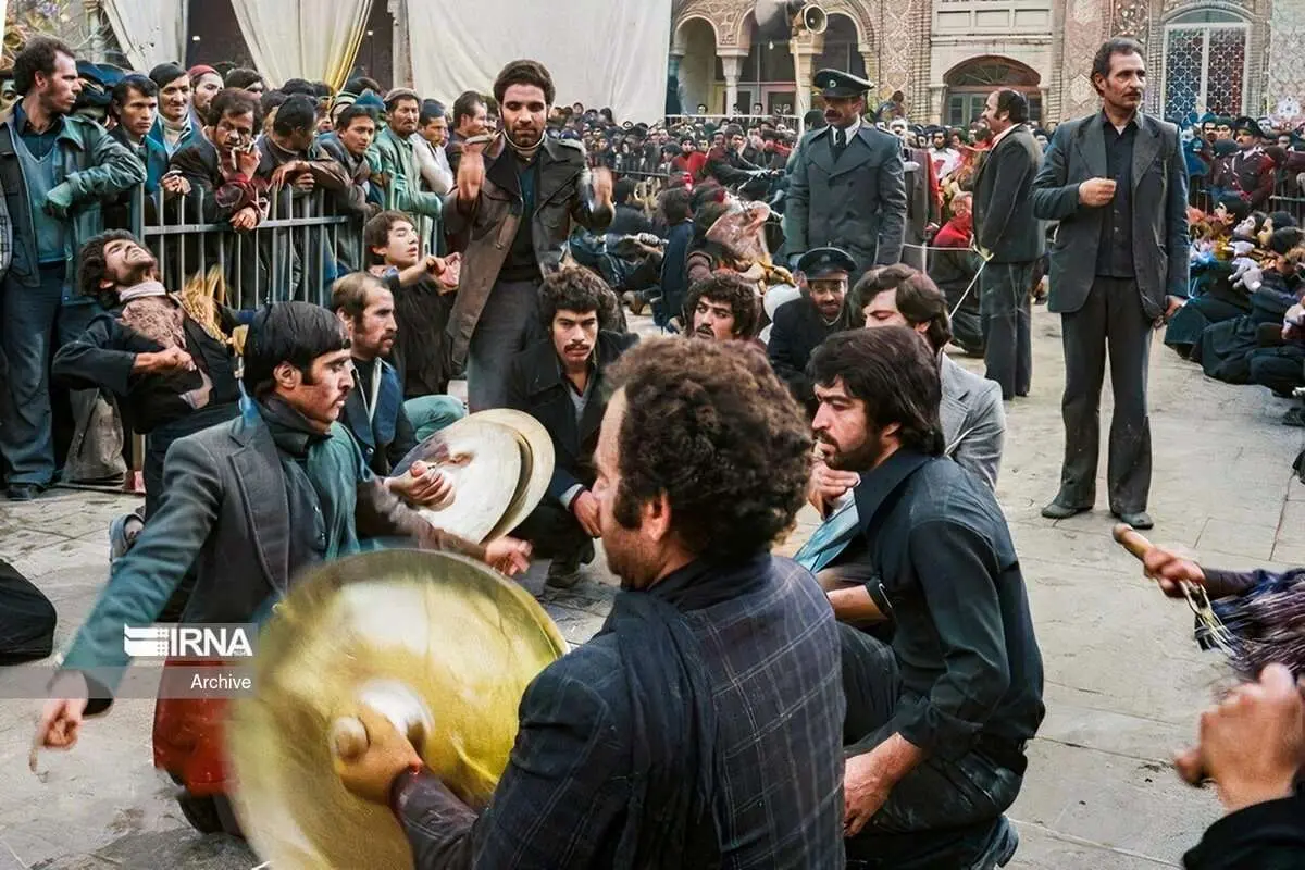 (تصاویر) عزاداری اباعبدالله الحسین(ع) در دهه ۵۰