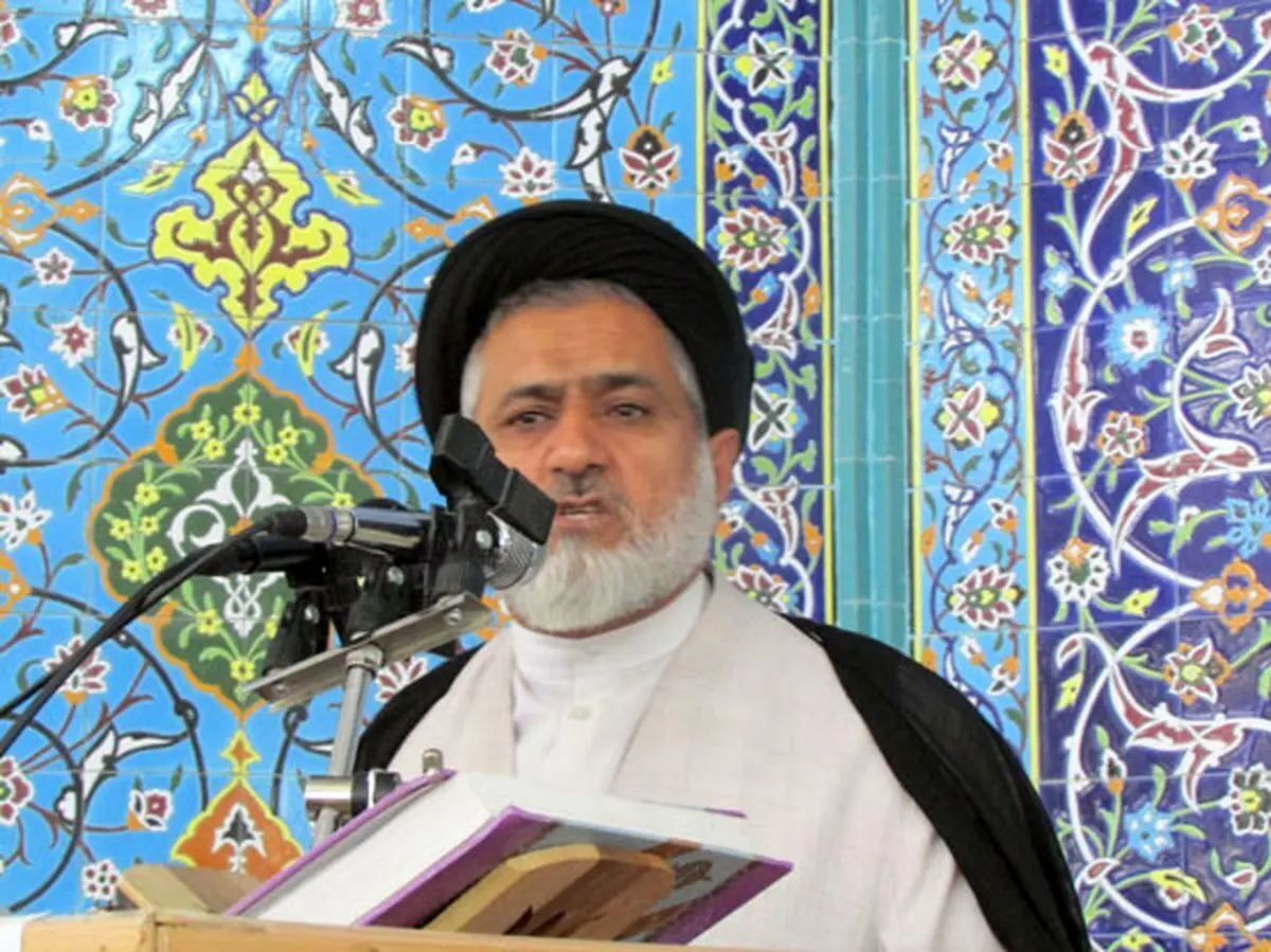 امام جمعه گچساران: اگر مسئولین مسئله کشف حجاب حل نکنند آتش به‌اختیار وارد عمل می‌شویم