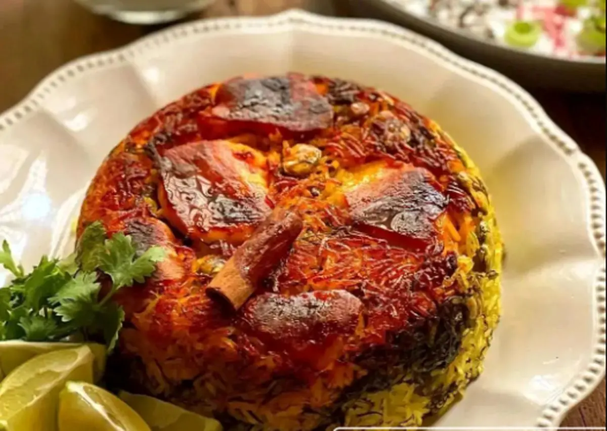 طرز تهیه ته‌انداز مرغ با شوید؛ شیک و مجلسی