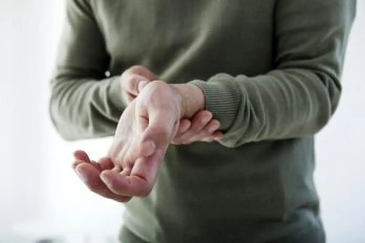 به دست هایتان دقت کنید؛ این علائم نشانه بیماری است