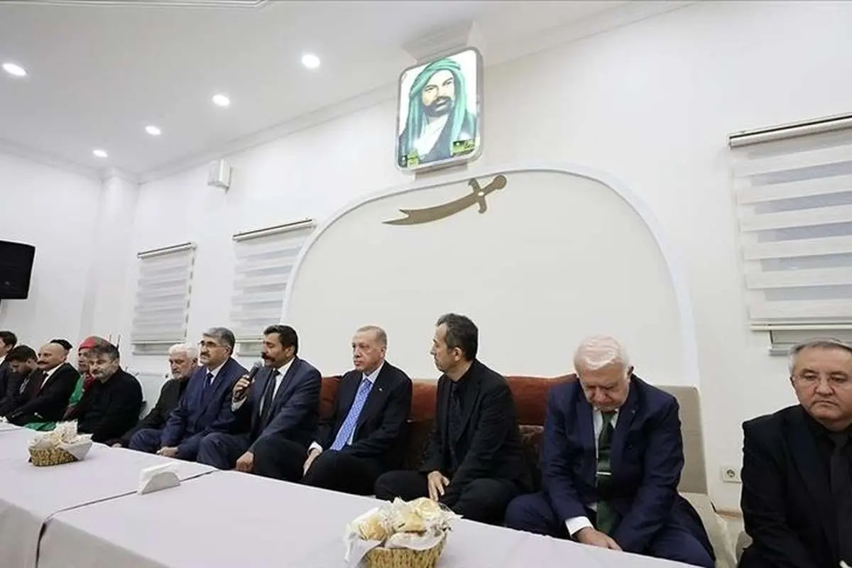 (تصویر) حضور اردوغان در مراسم افطار محرم