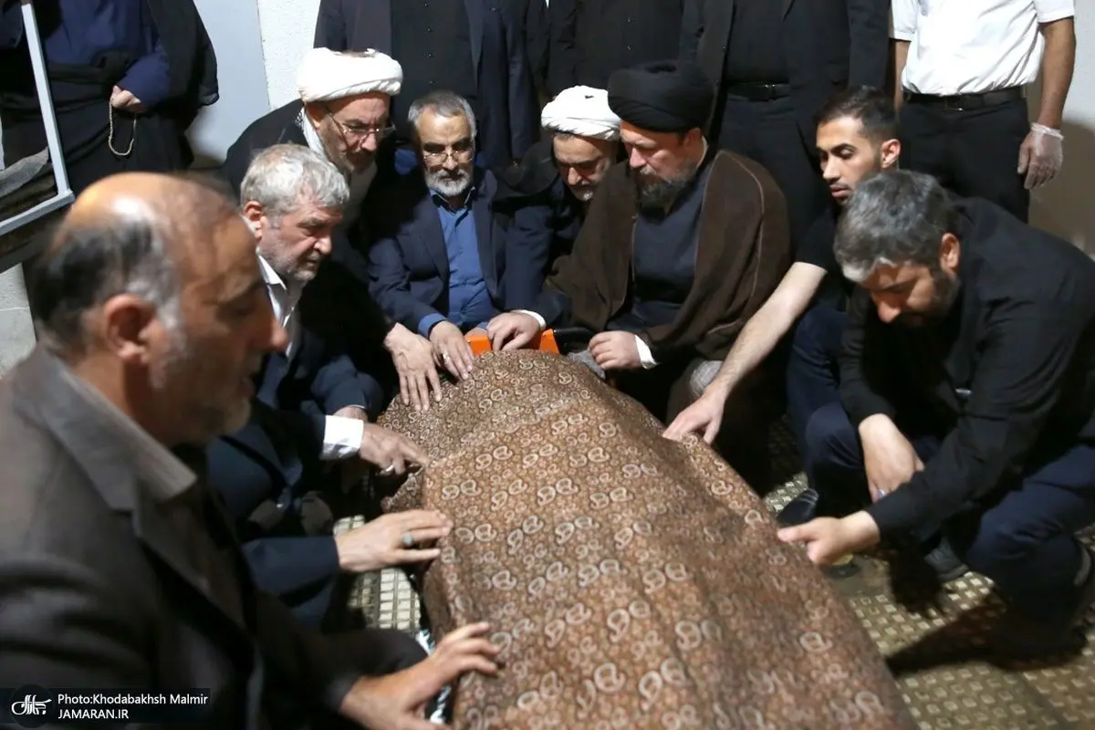 (تصاویر) مراسم وداع با پیکر آیت الله حسن صانعی
