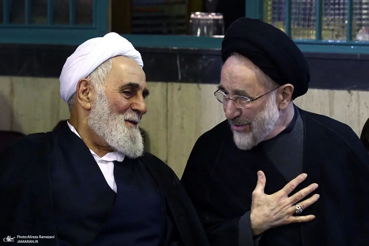 (تصاویر) خاتمی و ناطق در مراسم بزرگداشت آیت‌الله صانعی