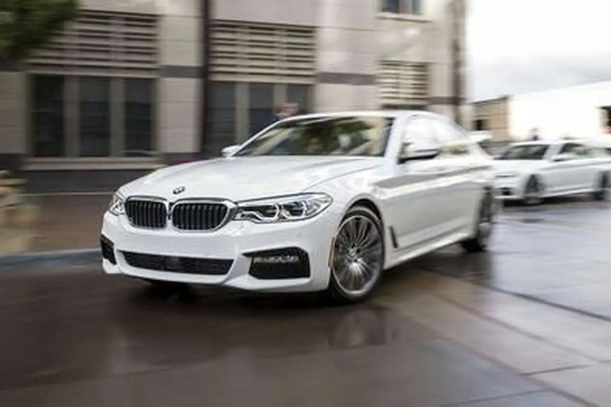 (ویدیو) لاییکشی جنونآمیز راننده BMW در اتوبان صدر