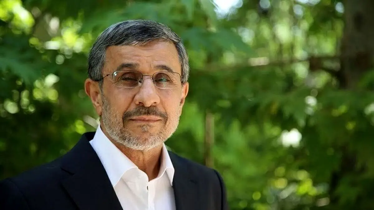 (ویدئو) صدا و سیما: توهم‌ مشترک محمدرضا شاه و احمدی‌نژاد، اقتصاد ایران را ویران کرد