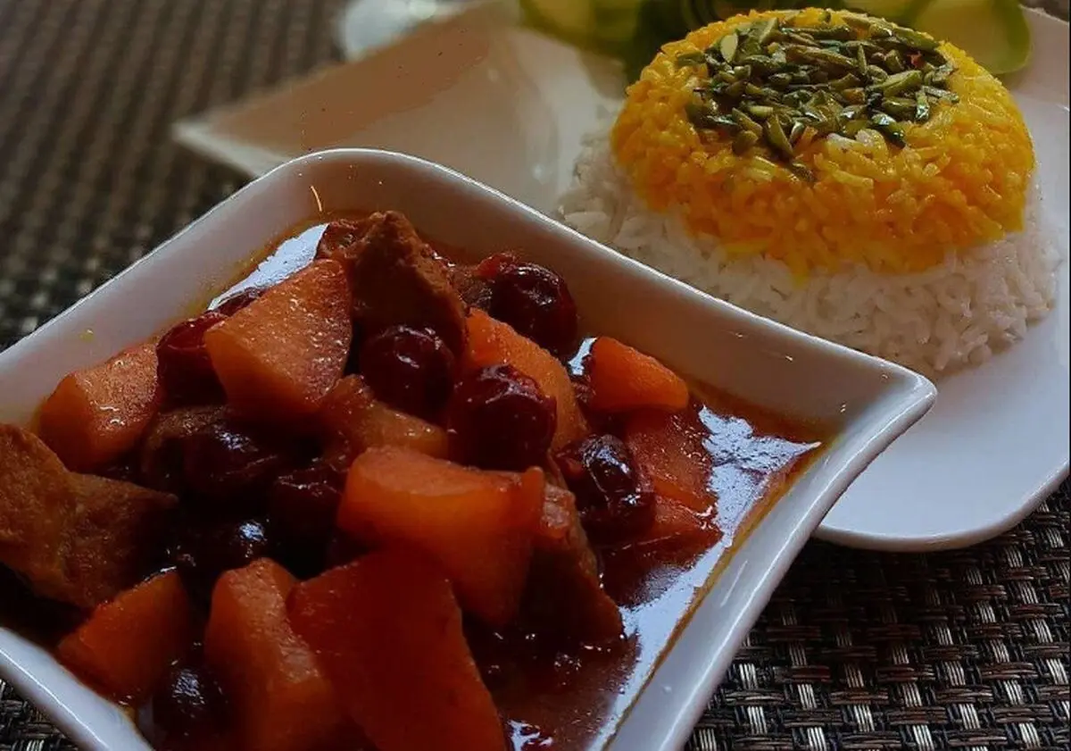 «خورش سیب»، غذایی خوش عطر و طعم مناسب مشکل پسندان