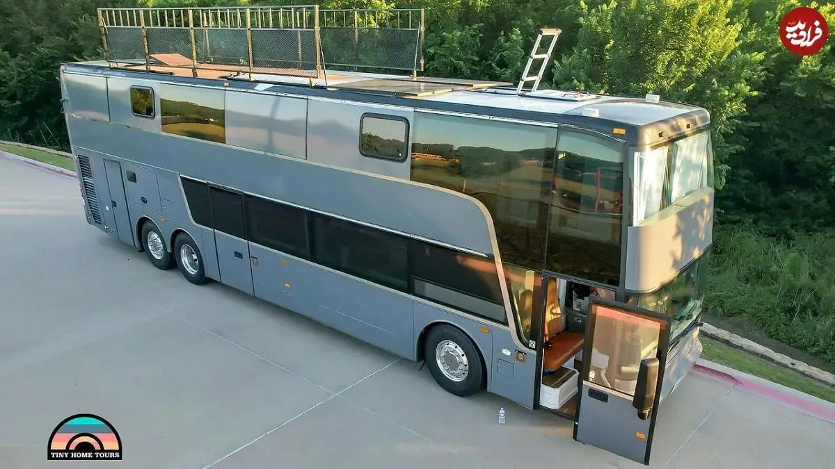(ویدئو) فضای داخلی یک خانه اتوبوس لاکچری دو طبقه برای خانواده ۸ نفره!