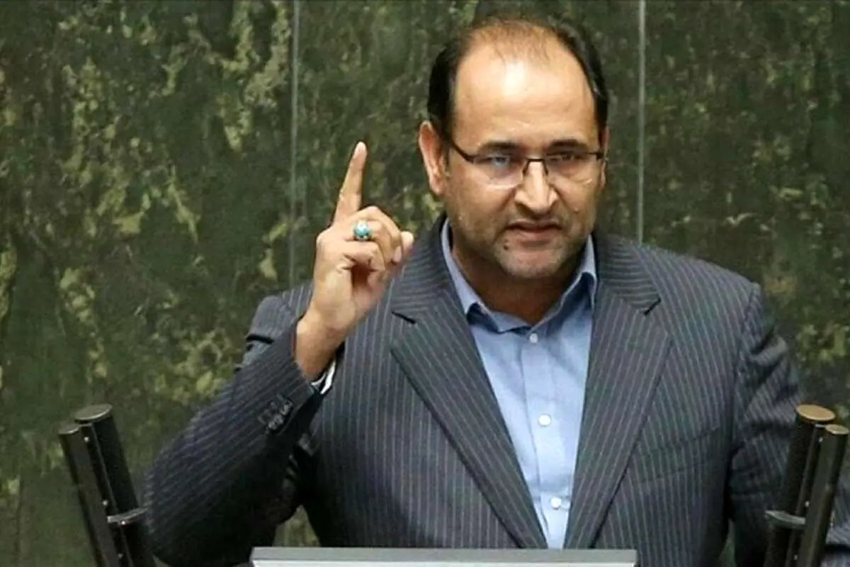 نمایندهی مجلس: سالهاست که گوشها و عقلتان بسته و دهانهایتان باز است