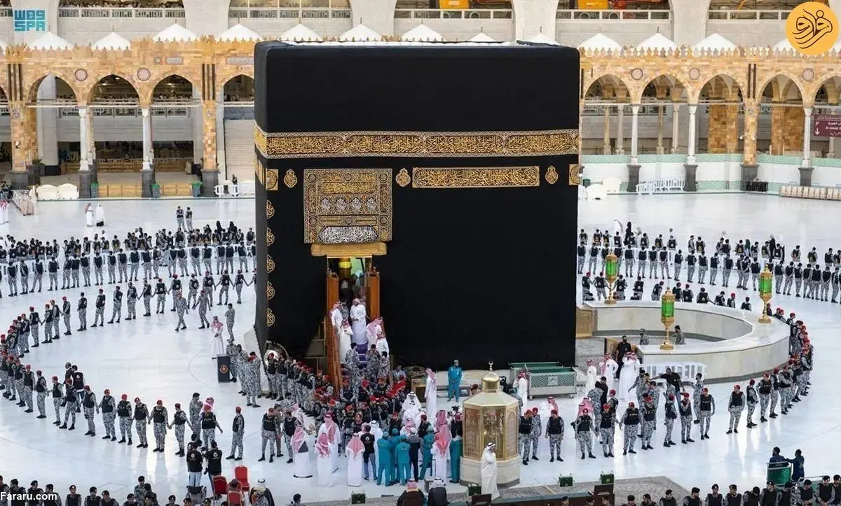 تایم‌لپس دیدنی از عملیات شست‌وشوی کعبه