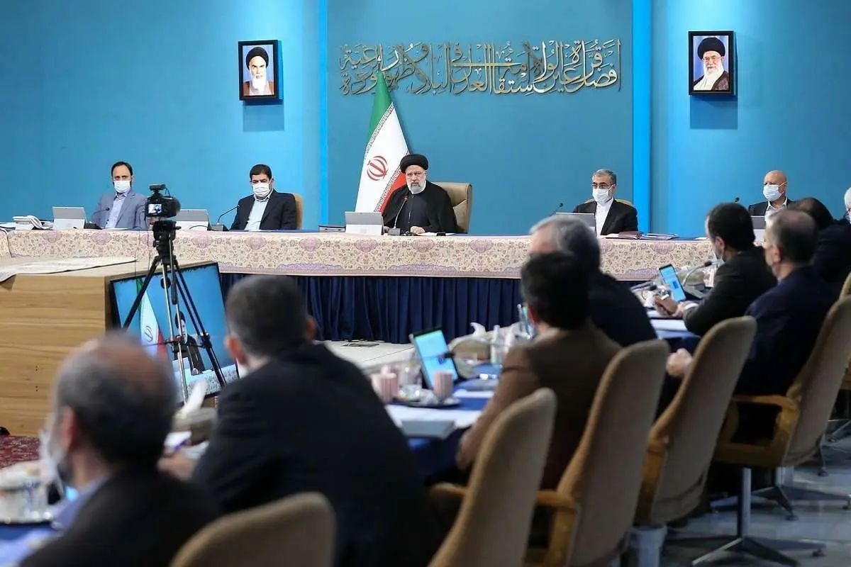 جمهوری اسلامی: تا کی میخواهید تقصیر را گردن قبلیها بیندازید؟